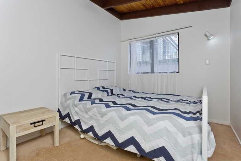 Photo of property in 9 Danbury Drive, Torbay, Auckland, 0630