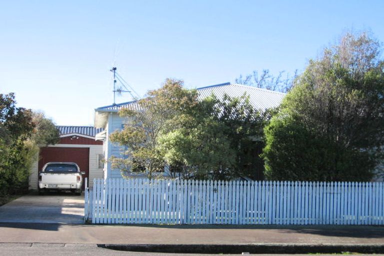 Photo of property in 21 Pirie Street, Palmerston North, 4410