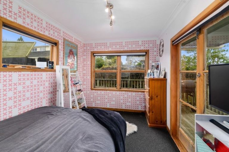 Photo of property in 1 Wharepaina Crescent, Springfield, Rotorua, 3015