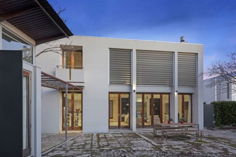 Photo of property in 100a Glandovey Road, Fendalton, Christchurch, 8052