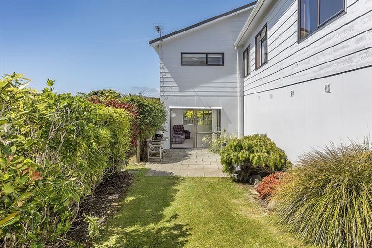 Photo of property in 22 Mercury Way, Whitby, Porirua, 5024