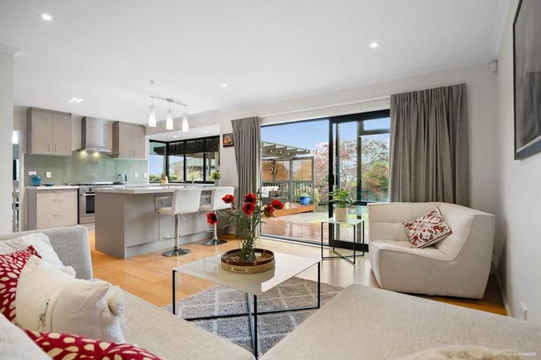 Photo of property in 15 Orangewood Drive, Northpark, Auckland, 2013