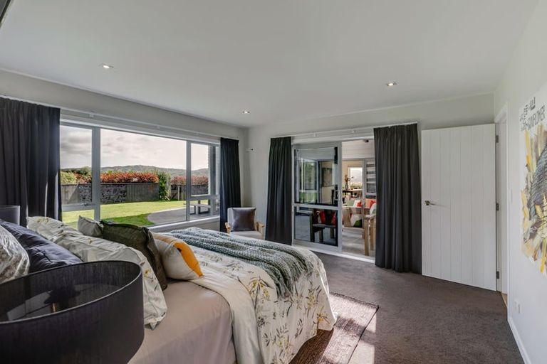 Photo of property in 17 Botany Lane, Whitby, Porirua, 5024