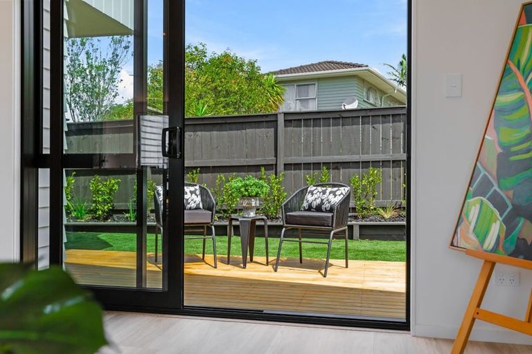 Photo of property in 6/13 Fairdale Place, Birkdale, Auckland, 0626