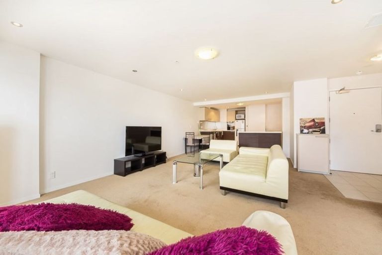 Photo of property in Fiore On Hobson Apartments, 801/152 Hobson Street, Auckland Central, Auckland, 1010