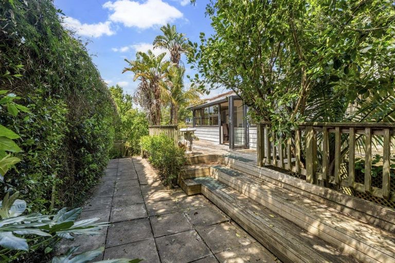 Photo of property in 30c West Tamaki Road, Saint Heliers, Auckland, 1072