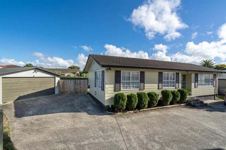 Photo of property in 6 Stella Place, Manurewa, Auckland, 2102