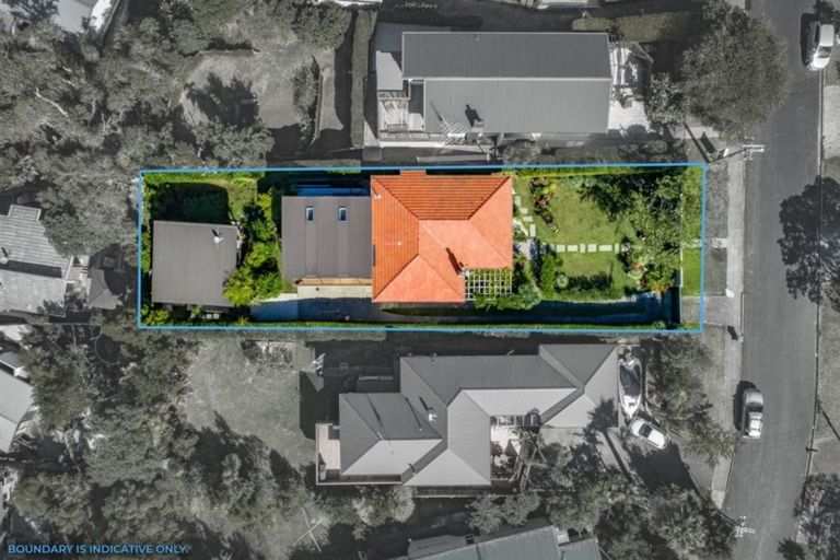 Photo of property in 26 Peter Terrace, Castor Bay, Auckland, 0620