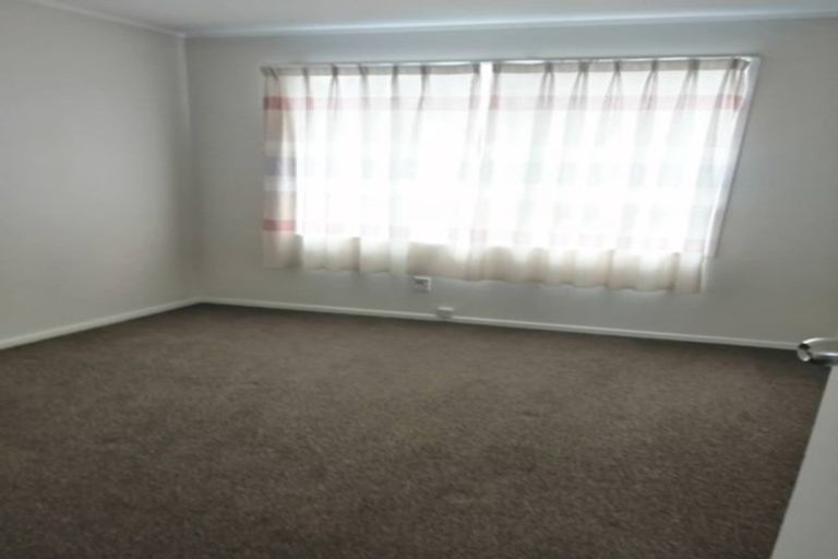 Photo of property in 68 Hutchinsons Road, Bucklands Beach, Auckland, 2014