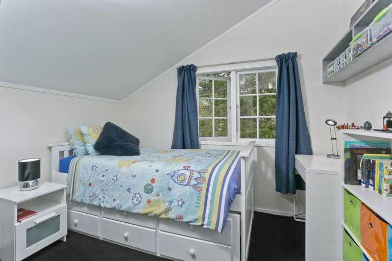 Photo of property in 2/8 Abbeygate Street, Birkdale, Auckland, 0626