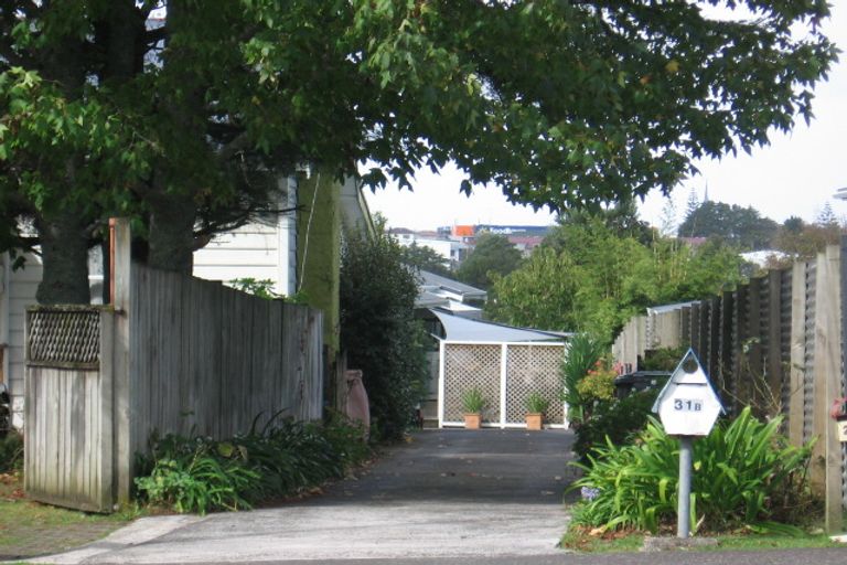 Photo of property in 1/31 Glenview Road, Glen Eden, Auckland, 0602