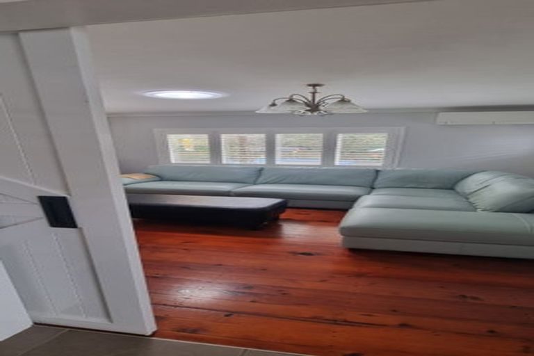 Photo of property in 1/16 Puriri Avenue, Greenlane, Auckland, 1051