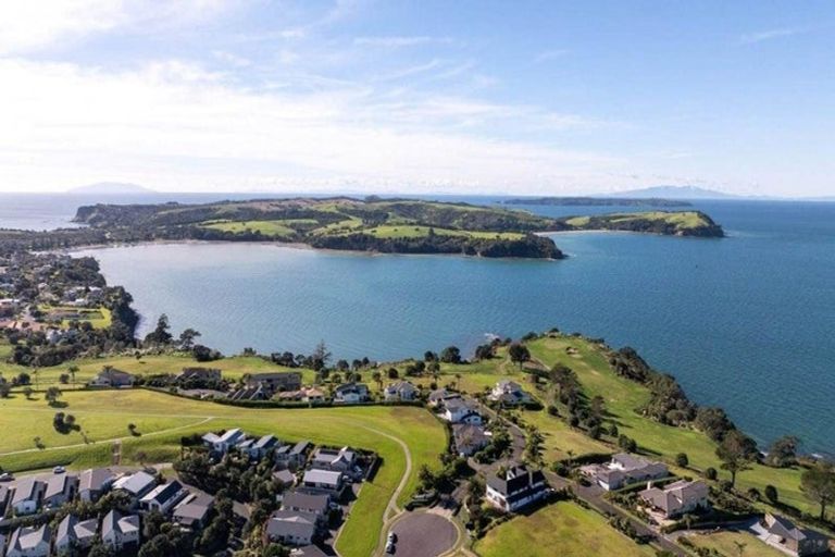 Photo of property in 4 Palm View Terrace, Gulf Harbour, Whangaparaoa, 0930