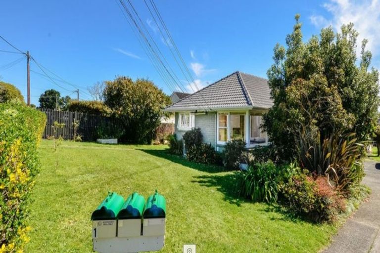 Photo of property in 1/13 Otakau Road, Milford, Auckland, 0620