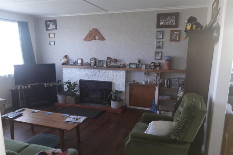 Photo of property in 17 Saint Clair Street, Takapau, 4203