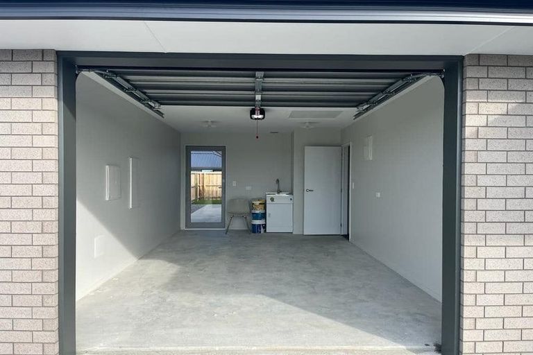 Photo of property in 90 Broadway Parade, Rolleston, 7615