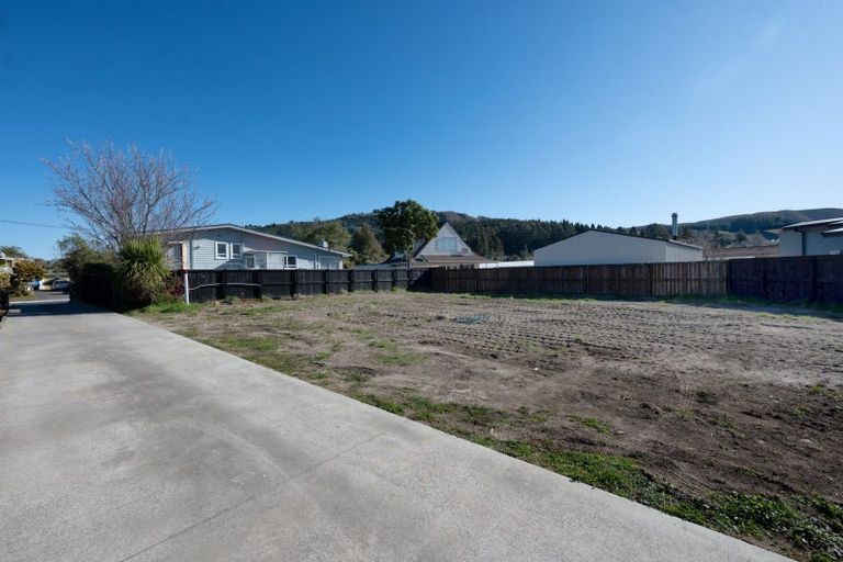 Photo of property in 8a Darroch Street, Fairy Springs, Rotorua, 3015