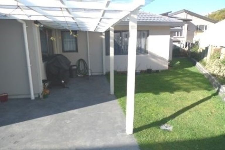 Photo of property in 80 Erlestoke Crescent, Churton Park, Wellington, 6037