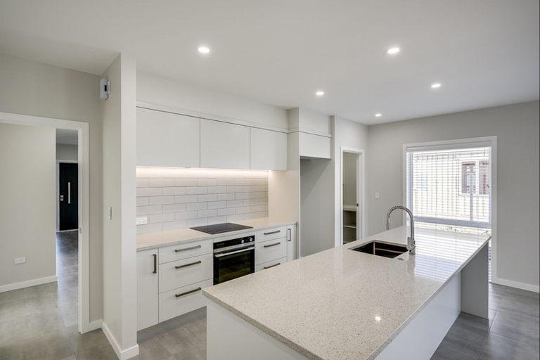 Photo of property in 48 Kenny Road, Te Awa, Napier, 4110