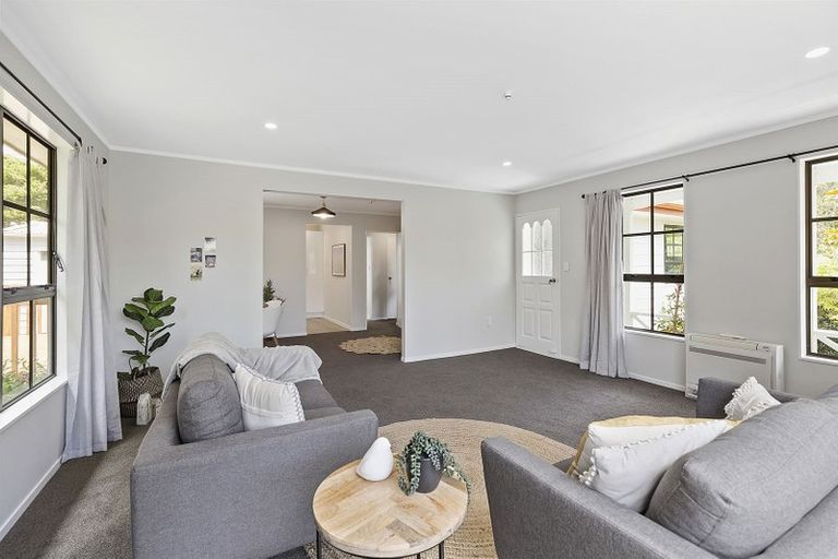 Photo of property in 45 Postgate Drive, Whitby, Porirua, 5024