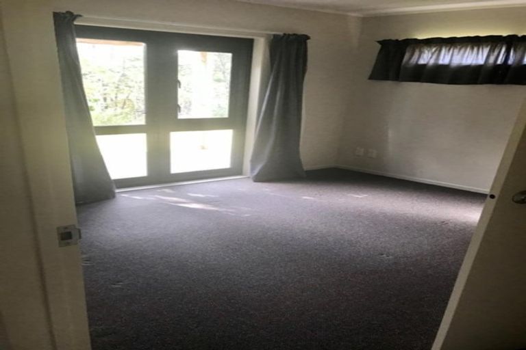 Photo of property in 60 Cobham Crescent, Kelston, Auckland, 0602