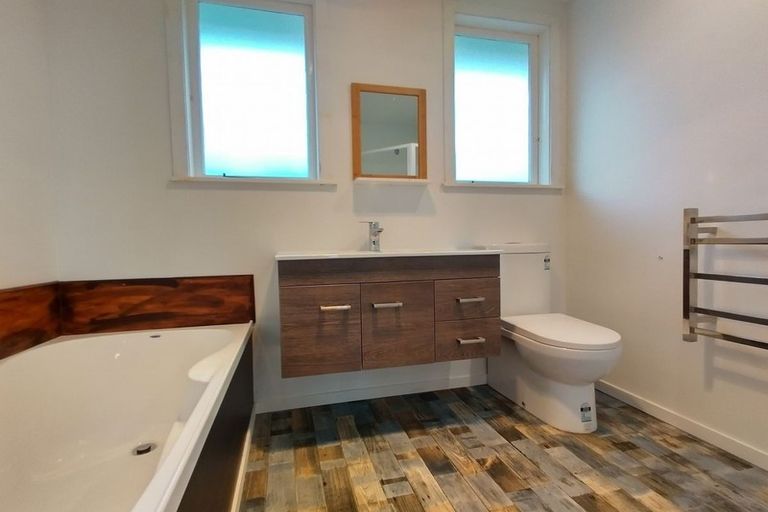 Photo of property in 43 Hiwi Crescent, Titahi Bay, Porirua, 5022