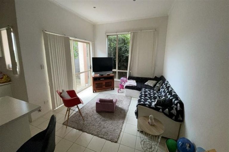 Photo of property in 36 Trimaran Drive, Gulf Harbour, Whangaparaoa, 0930