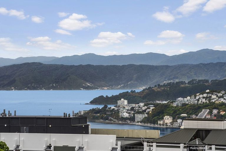 Photo of property in 35 Central Terrace, Kelburn, Wellington, 6012