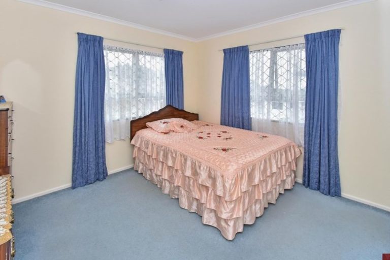 Photo of property in 12 Pistachio Place, Goodwood Heights, Auckland, 2105