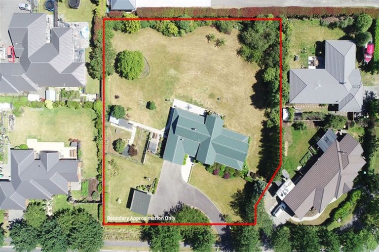 Photo of property in 16 Oak Tree Lane, Rolleston, 7614