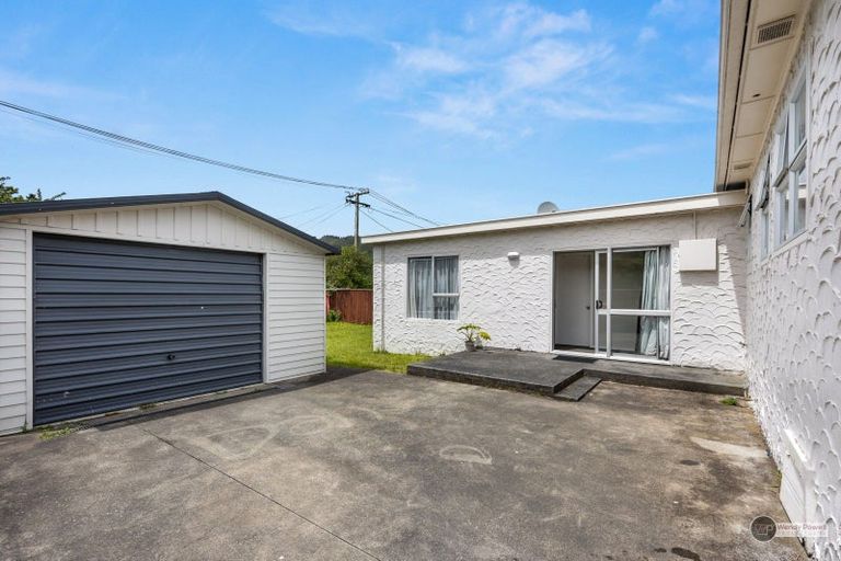 Photo of property in 82 Hewer Crescent, Naenae, Lower Hutt, 5011