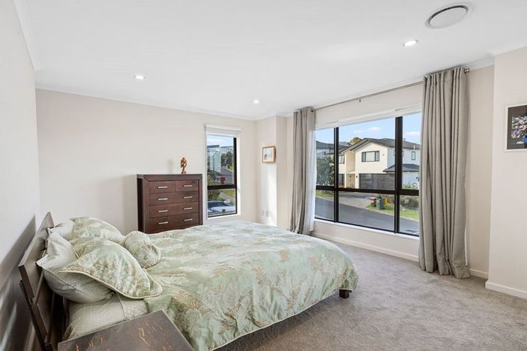 Photo of property in 3 Tawa Place, Orewa, 0931