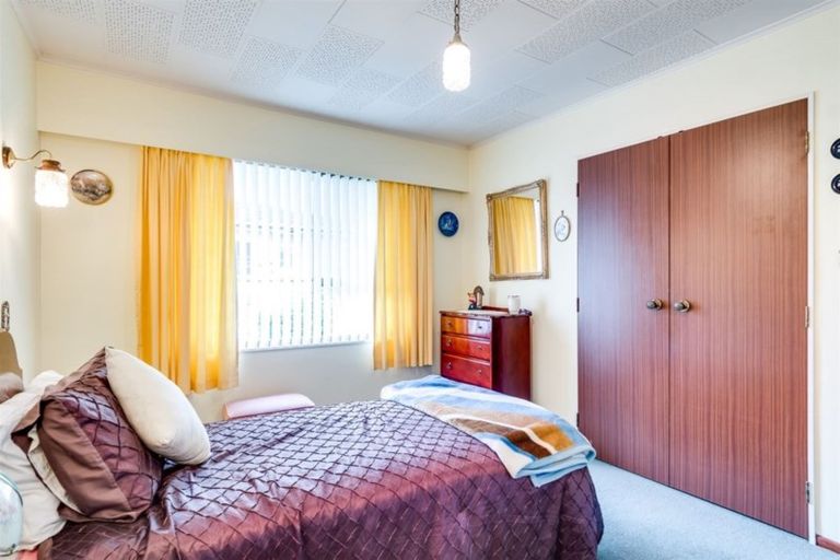 Photo of property in 174 Tait Drive, Greenmeadows, Napier, 4112