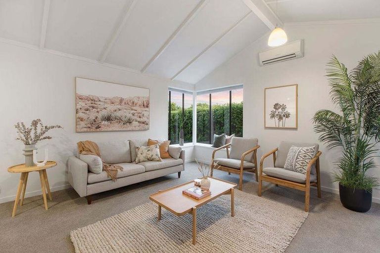 Photo of property in 2/25 Onepoto Road, Hauraki, Auckland, 0622