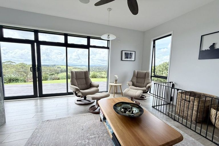 Photo of property in 157 Tui Glen Road, Haruru, 0204