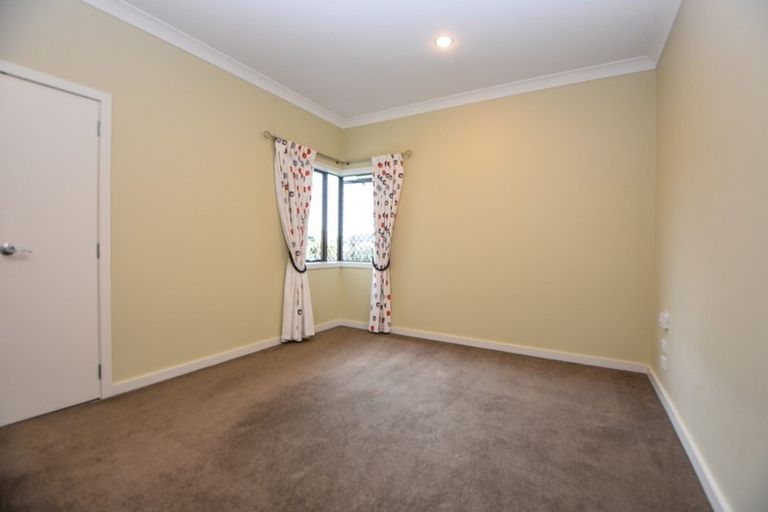 Photo of property in 18 Carrington Drive, Carterton, 5713