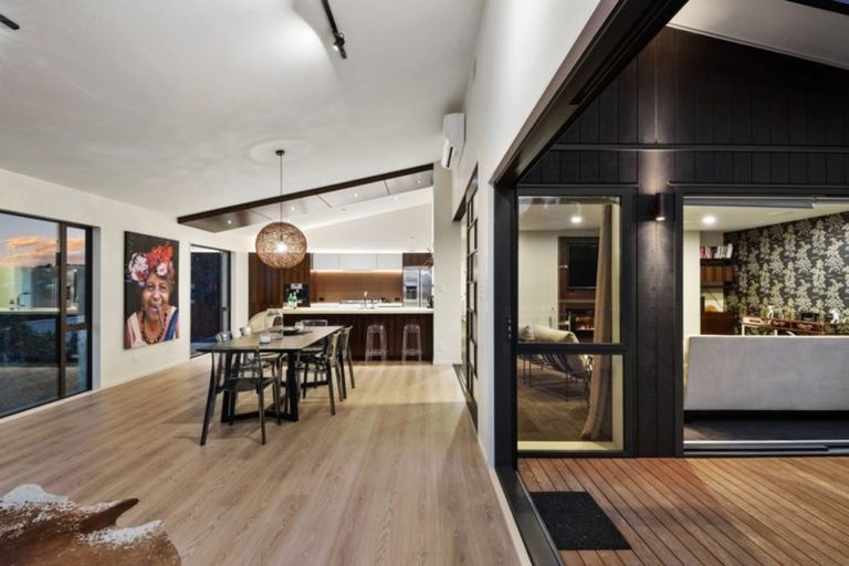 Photo of property in 109c Moncks Spur Road, Redcliffs, Christchurch, 8081