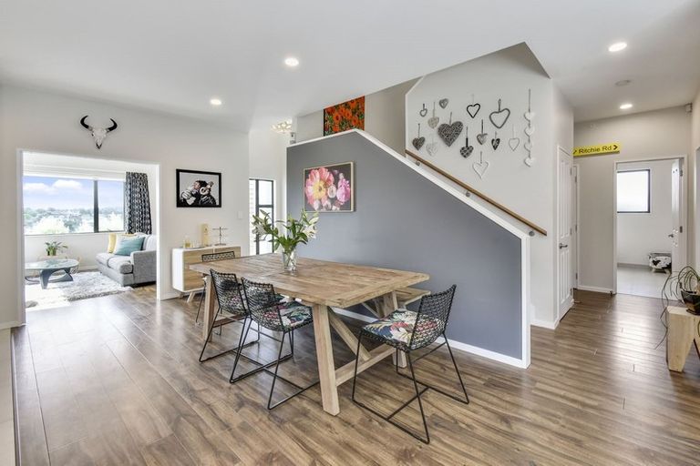 Photo of property in 24 Knoll Rise, Pukekohe, 2120