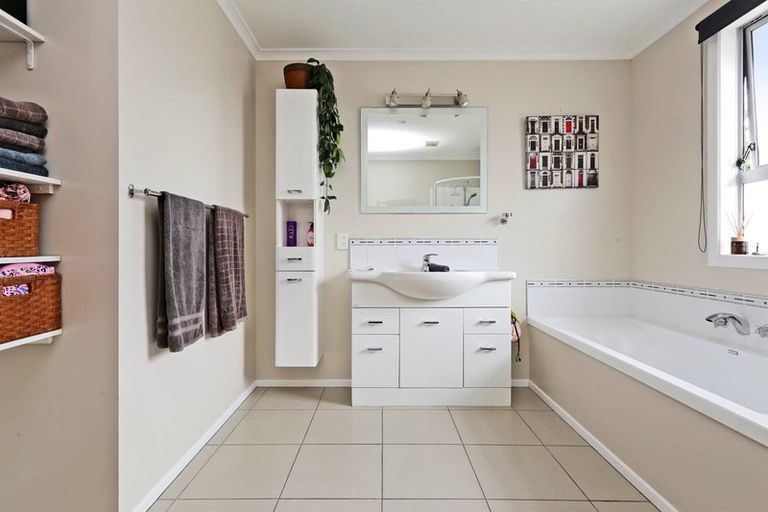 Photo of property in 25 Argyll Crescent, Tamatea, Napier, 4112