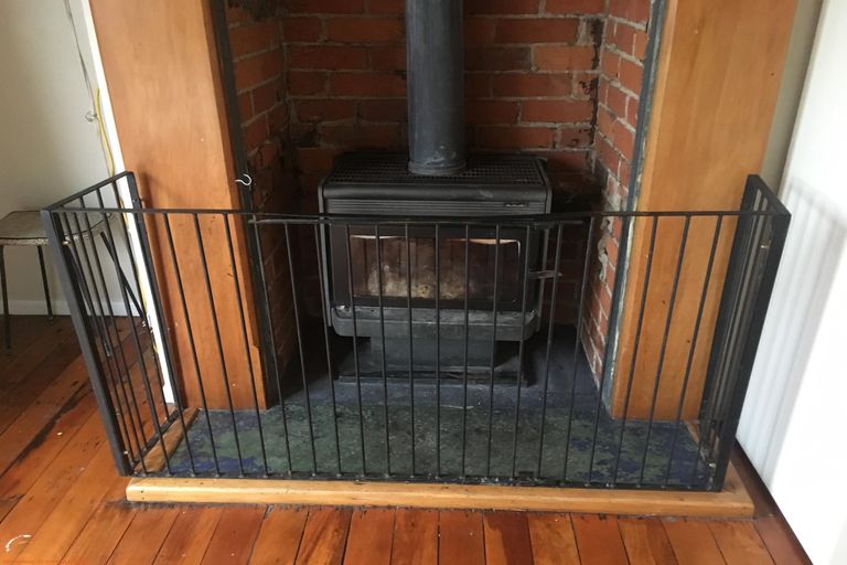 Photo of property in 52 Timaru Road, Waimate, 7924