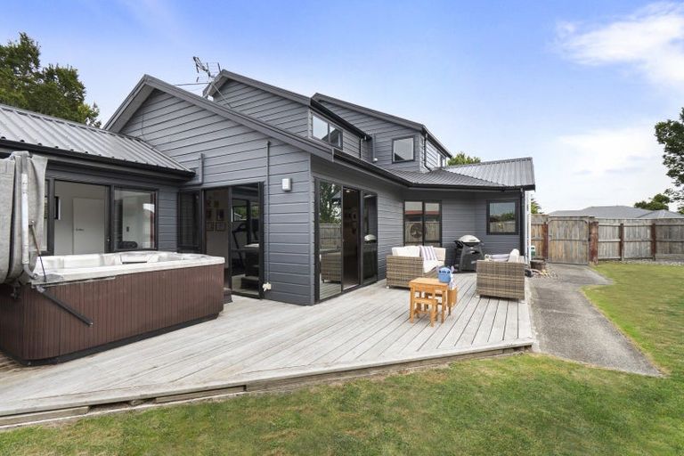 Photo of property in 12 Jefferson Crescent, Milson, Palmerston North, 4414