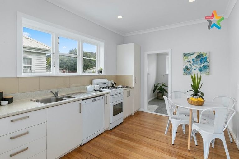 Photo of property in 15 Godley Street, Waterloo, Lower Hutt, 5011