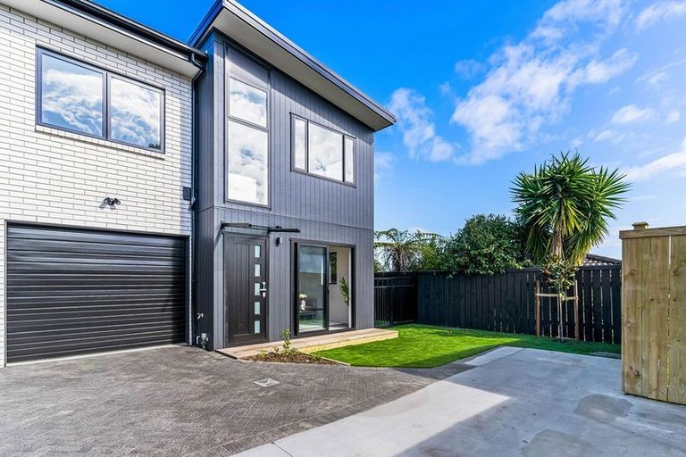 Photo of property in 19b Bradbury Road, Botany Downs, Auckland, 2010