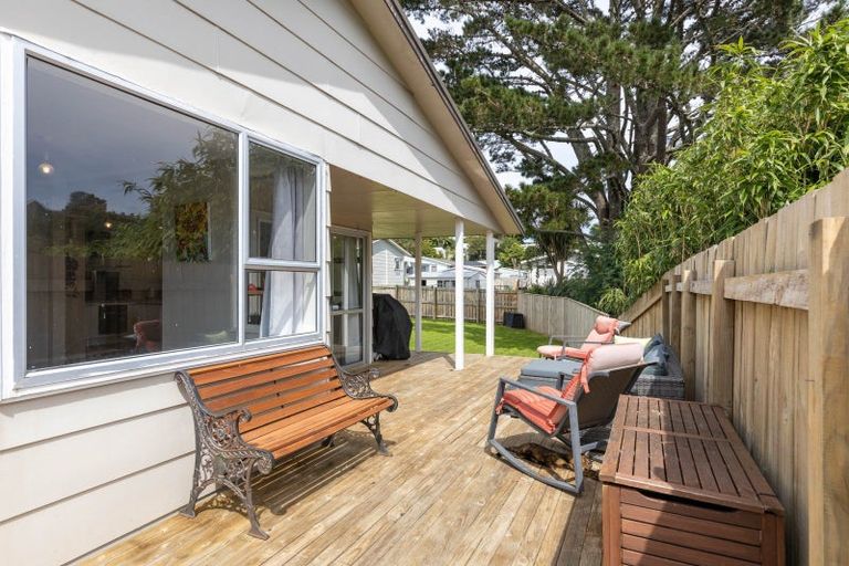 Photo of property in 119 Riversdale Drive, Merrilands, New Plymouth, 4312