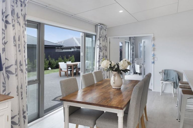 Photo of property in 117 Prestons Park Drive, Marshland, Christchurch, 8083