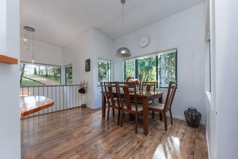 Photo of property in 220 Woodlands Park Road, Titirangi, Auckland, 0604