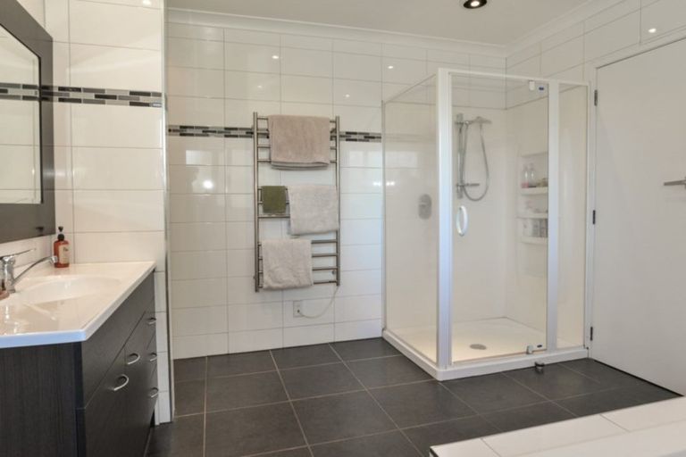 Photo of property in 33 Montana Road, Bridge Pa, Hastings, 4175