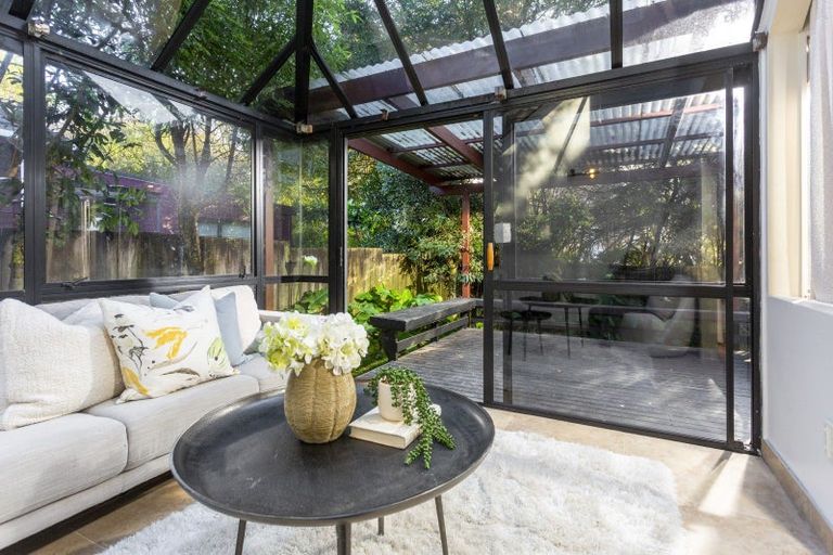 Photo of property in 2/32 Centorian Drive, Windsor Park, Auckland, 0632