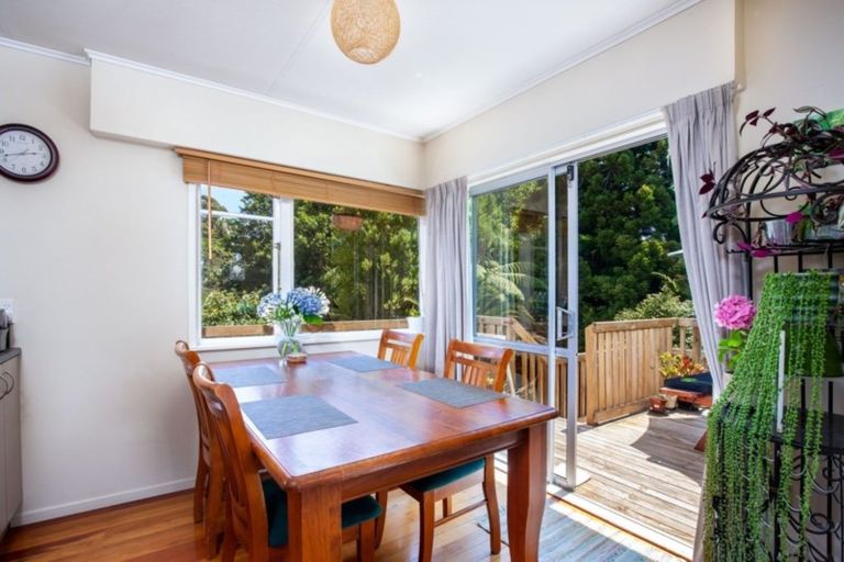 Photo of property in 9 Beaumont Crescent, Frankleigh Park, New Plymouth, 4310