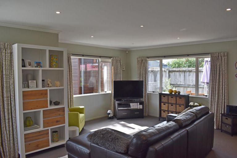 Photo of property in 35d William Wong Place, Carterton, 5713